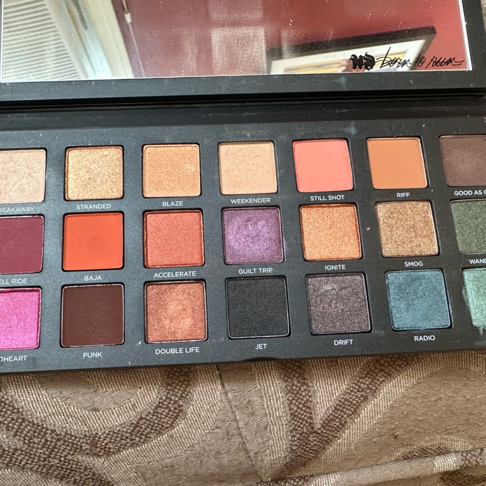 Urban Decay “Born to Run” Eye Shadow Palette